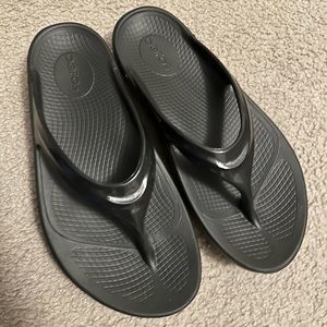 Oofos Sandals